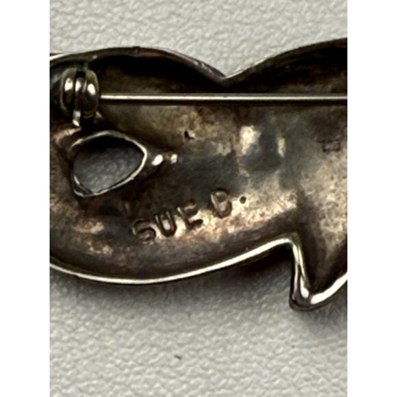 Sue B. Sterling Silver Brooch Jumping Dolphins - Picture 9 of 10